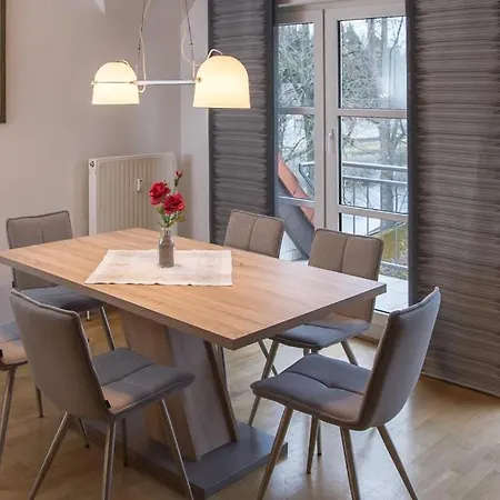 Drei Schwaene Bad Klosterlausnitz